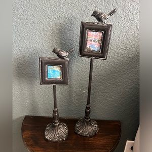 Sparrow picture frame stands